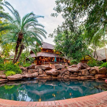 โลคูธูลา ลอดจ์ Bed & Breakfast วิกตอเรียฟอลส์ ภายนอก รูปภาพ