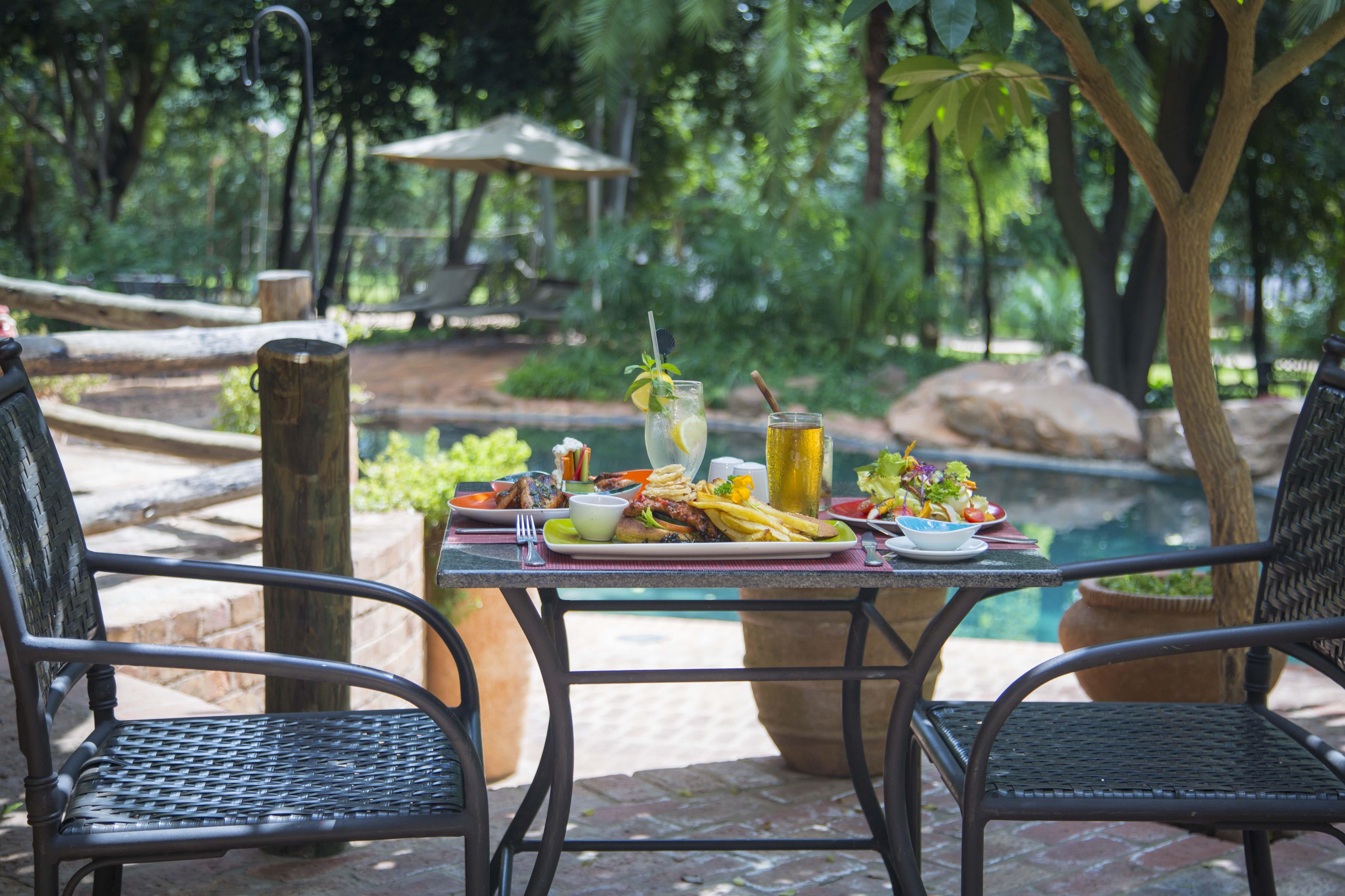 โลคูธูลา ลอดจ์ Bed & Breakfast วิกตอเรียฟอลส์ ภายนอก รูปภาพ