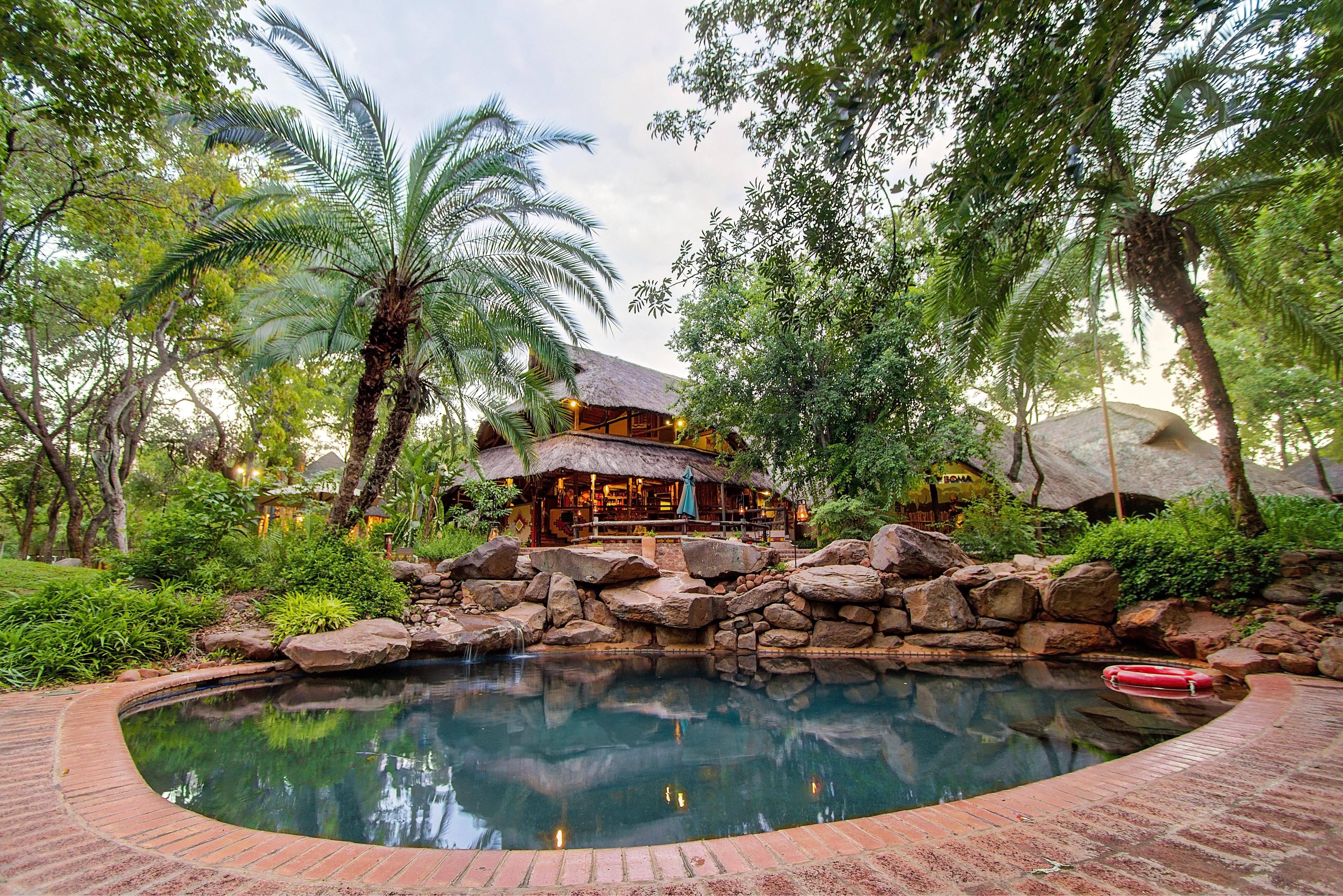 โลคูธูลา ลอดจ์ Bed & Breakfast วิกตอเรียฟอลส์ ภายนอก รูปภาพ