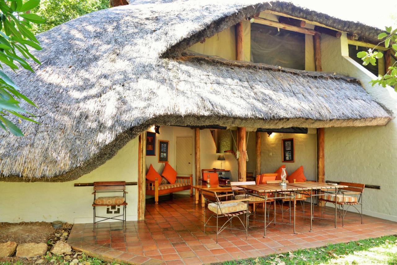 โลคูธูลา ลอดจ์ Bed & Breakfast วิกตอเรียฟอลส์ ภายนอก รูปภาพ