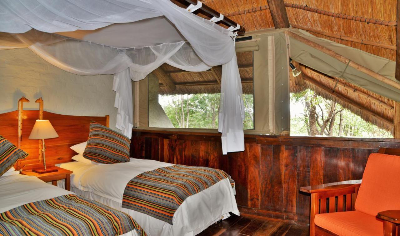 โลคูธูลา ลอดจ์ Bed & Breakfast วิกตอเรียฟอลส์ ภายนอก รูปภาพ