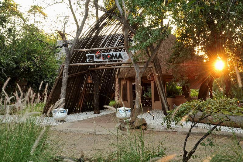 โลคูธูลา ลอดจ์ Bed & Breakfast วิกตอเรียฟอลส์ ภายนอก รูปภาพ